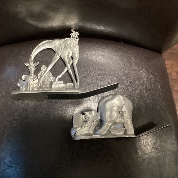 Vintage 1993 Seagull Canada Pewter Giraffe and Elephant Bookends 5.25” tall - Picture 3 of 10